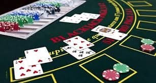 Permainan Caribbean Stud Poker di meja live dealer depoboss